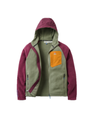 Une image contenant habits, vêtements d’extérieur, Sweat à capuche, Fermeture Éclair Le contenu généré par l’IA peut être incorrect. 