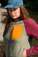 Une image contenant personne, Visage humain, plein air, veste Le contenu généré par l’IA peut être incorrect. 